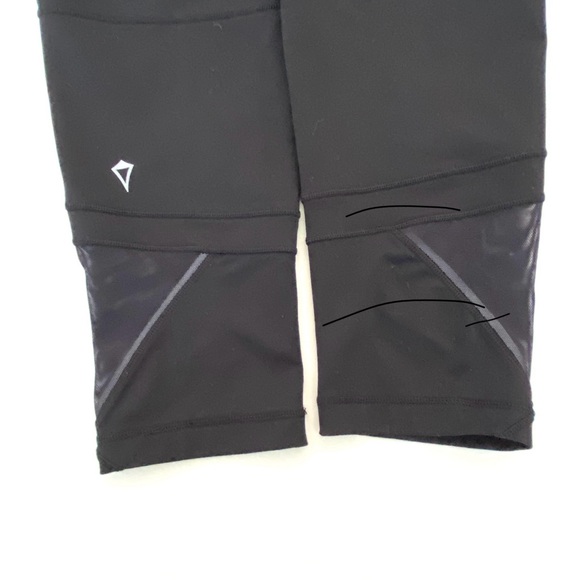 Ivivva Black Mesh Crop Capri Tight in Size 12 - Picture 4 of 5